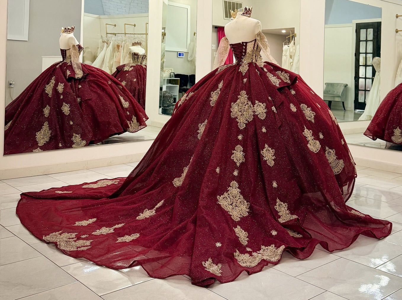 Long Sleeves Lace Appliqued Corset Sweet 16 Quinceanera Dresses for Birthday HE968