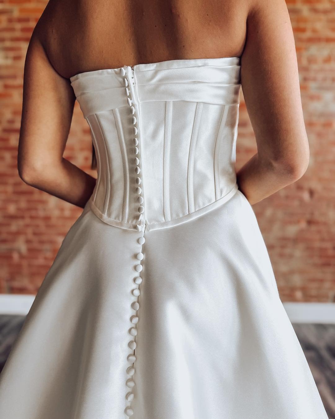 Sweetheart Corset Satin Wedding Dresses for Bride A Line Strapless Wedding Gowns HE1119