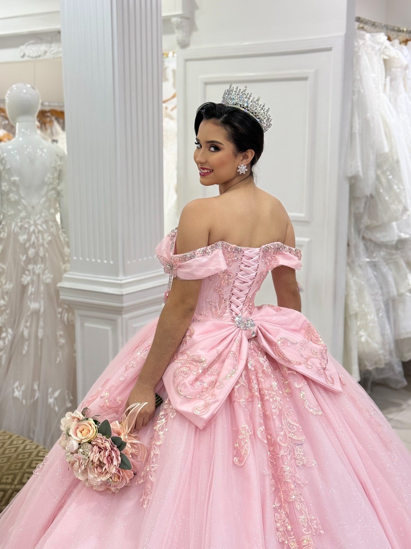 Ball Gown Tulle Lace Appliqued Pink Quinceanera Dresses Sweet 16 Birthday Party Gowns HE1049