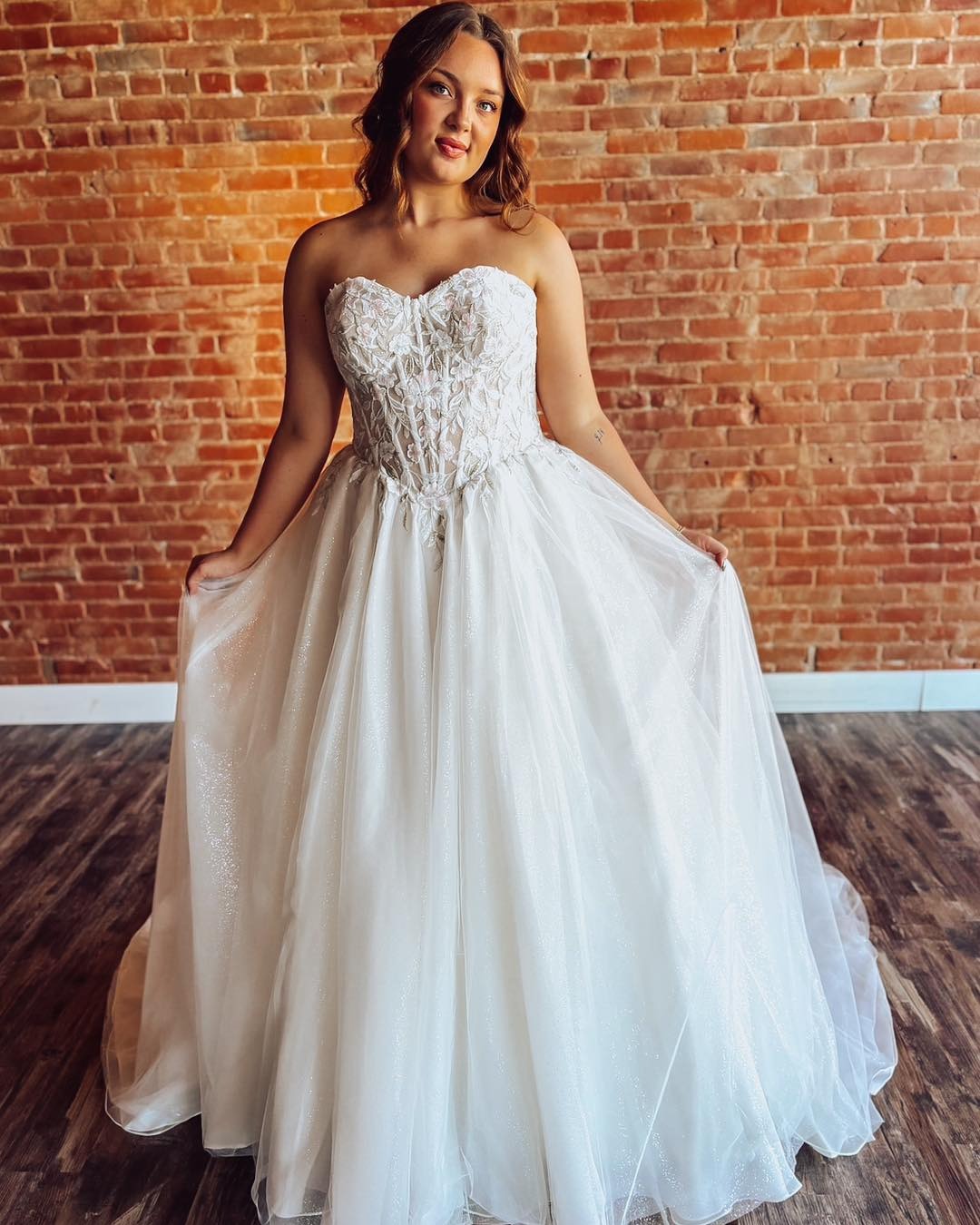 A Line Boho Wedding Dresses Sweetheart Corset Lace Wedding Gowns for Bride HE1113