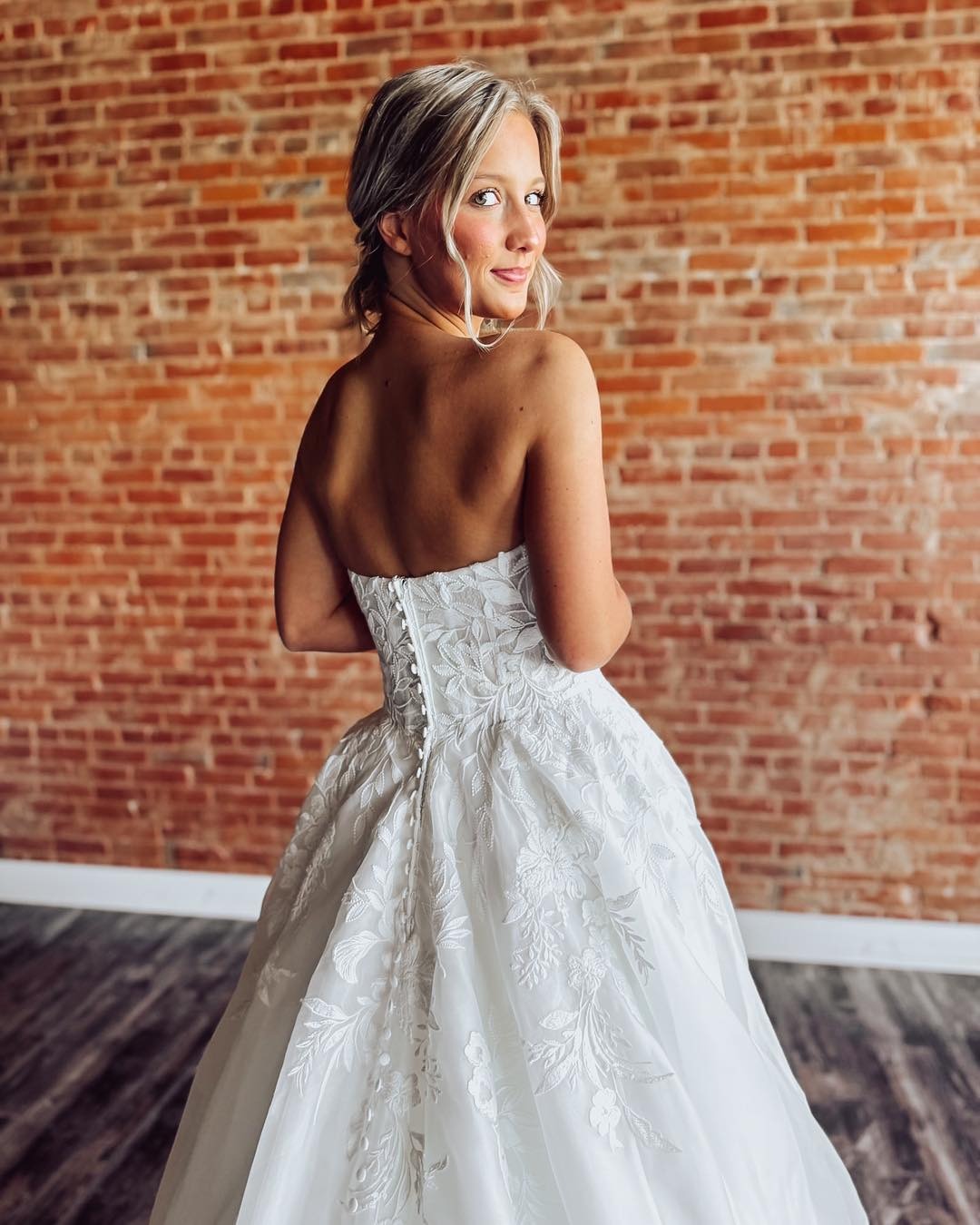 Tulle Appliqued Beach Wedding Dresses A Line Sweetheart Boho Wedding Gowns for Bride HE1126