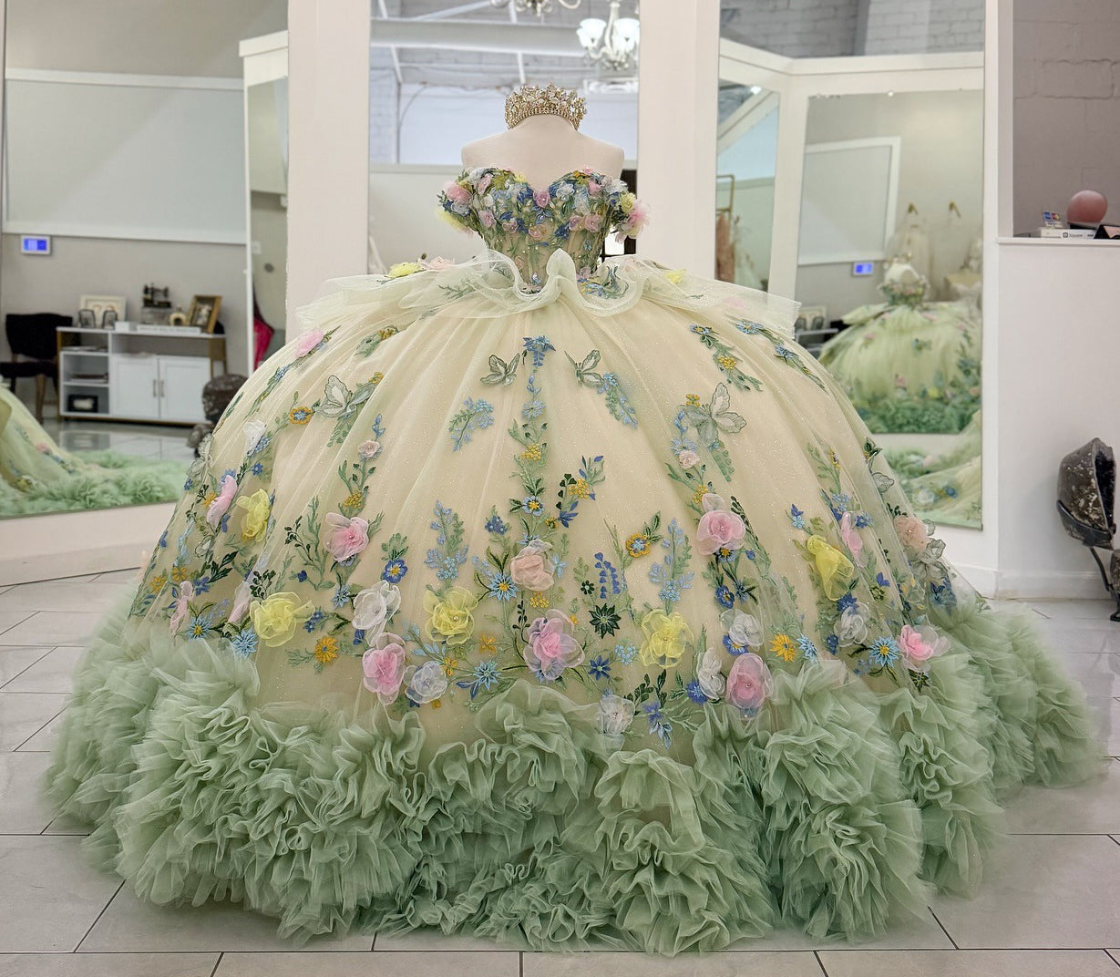 Luxury Tulle 3D Flower Green Quinceanera Dresses Sweet 16 Birthday Party Dresses with Ruffled HE1052