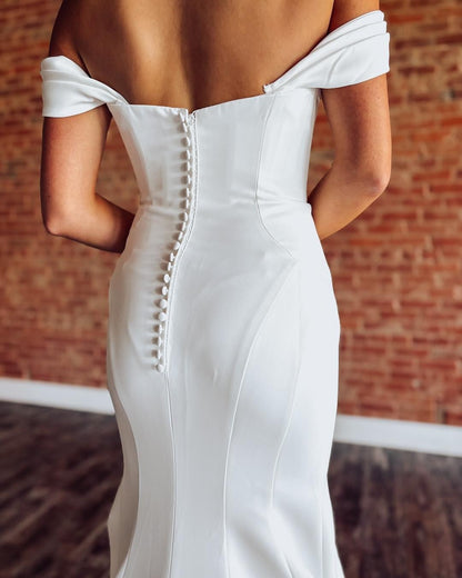 Mermaid Satin White Wedding Dresses Off Shoulder Plus Size Bridal Wedding Gowns HE1104