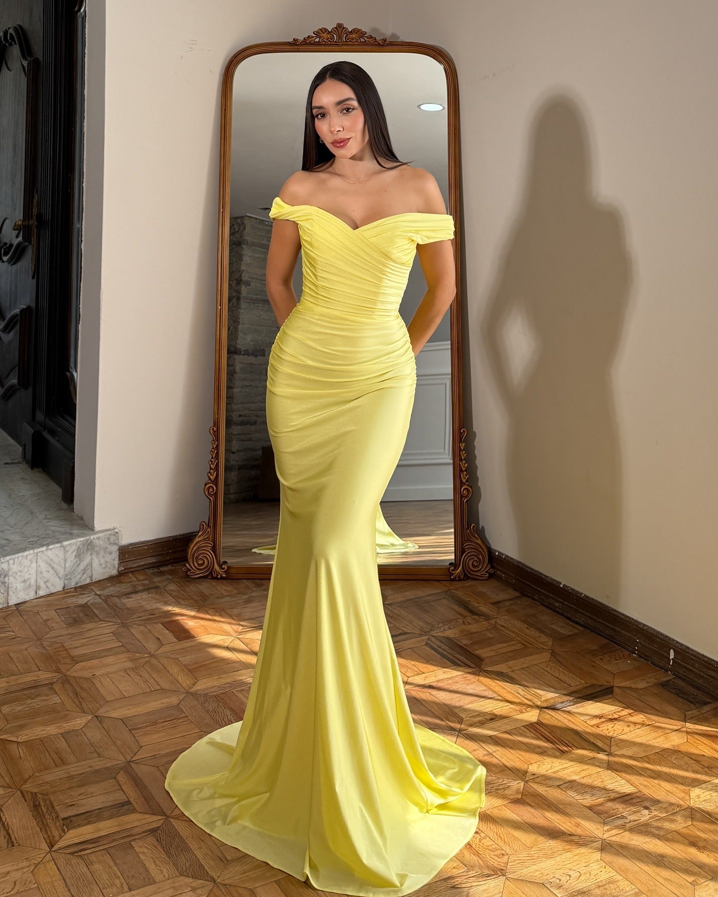 Satin Meerjungfrau Spitze Perlen V-Ausschnitt Schlitz Ballkleider lang für Frauen HE868