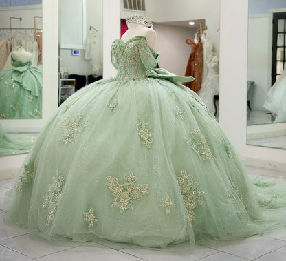 Gorgeous Ball Gown Green Quinceanera Dresses Sweet 16 Tulle Appliqued Birthday Party Gowns HE1070