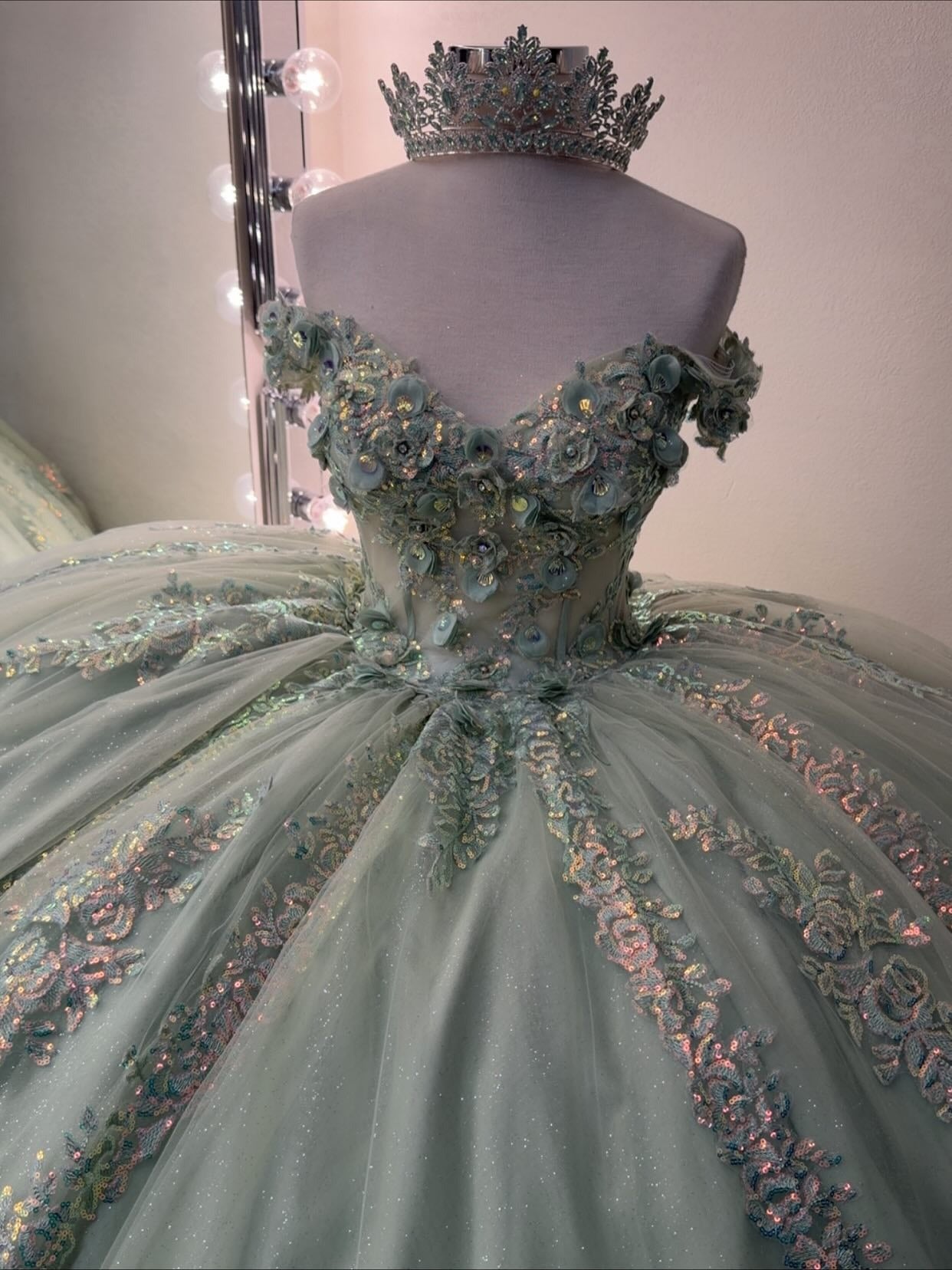 Princess Tulle 3d Flower Quinceanera Dresses Sweet 16 Ruffled Birthday Party Gowns for Women HE1076