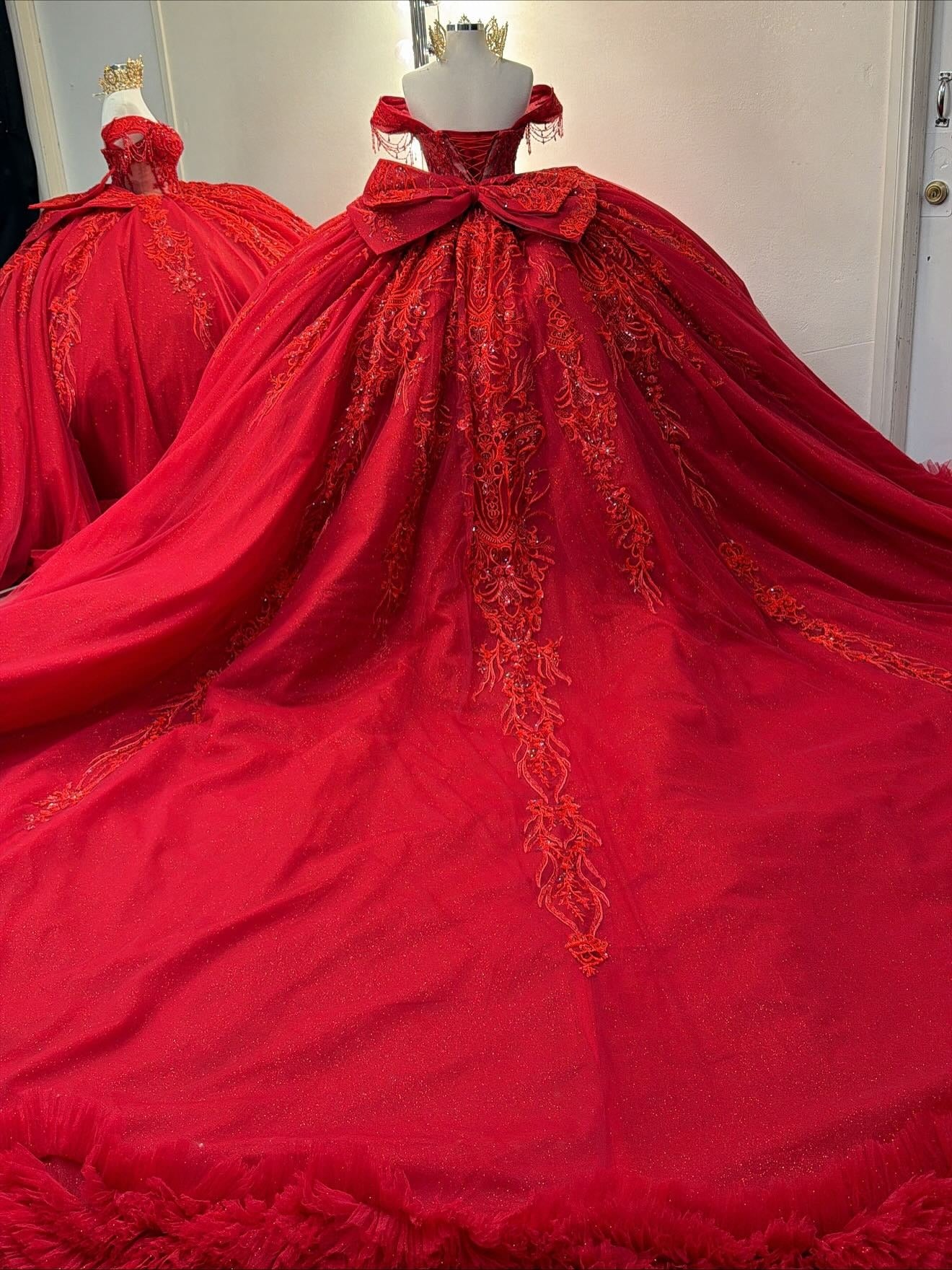 Princess Ball Gown Red Quinceanera Dresses Off Shoulder Sweet 16 Birthday Party Dresses HE1075