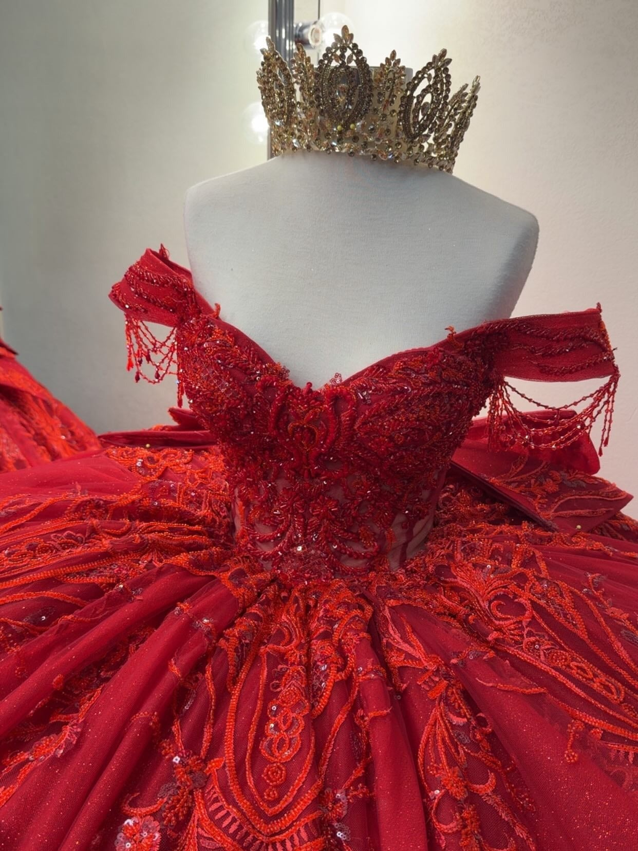 Princess Ball Gown Red Quinceanera Dresses Off Shoulder Sweet 16 Birthday Party Dresses HE1075