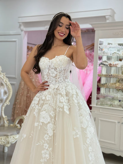 Sweetheart A Line Boho Wedding Dresses Tulle Appliqued Wedding Gowns for Bride HE1111