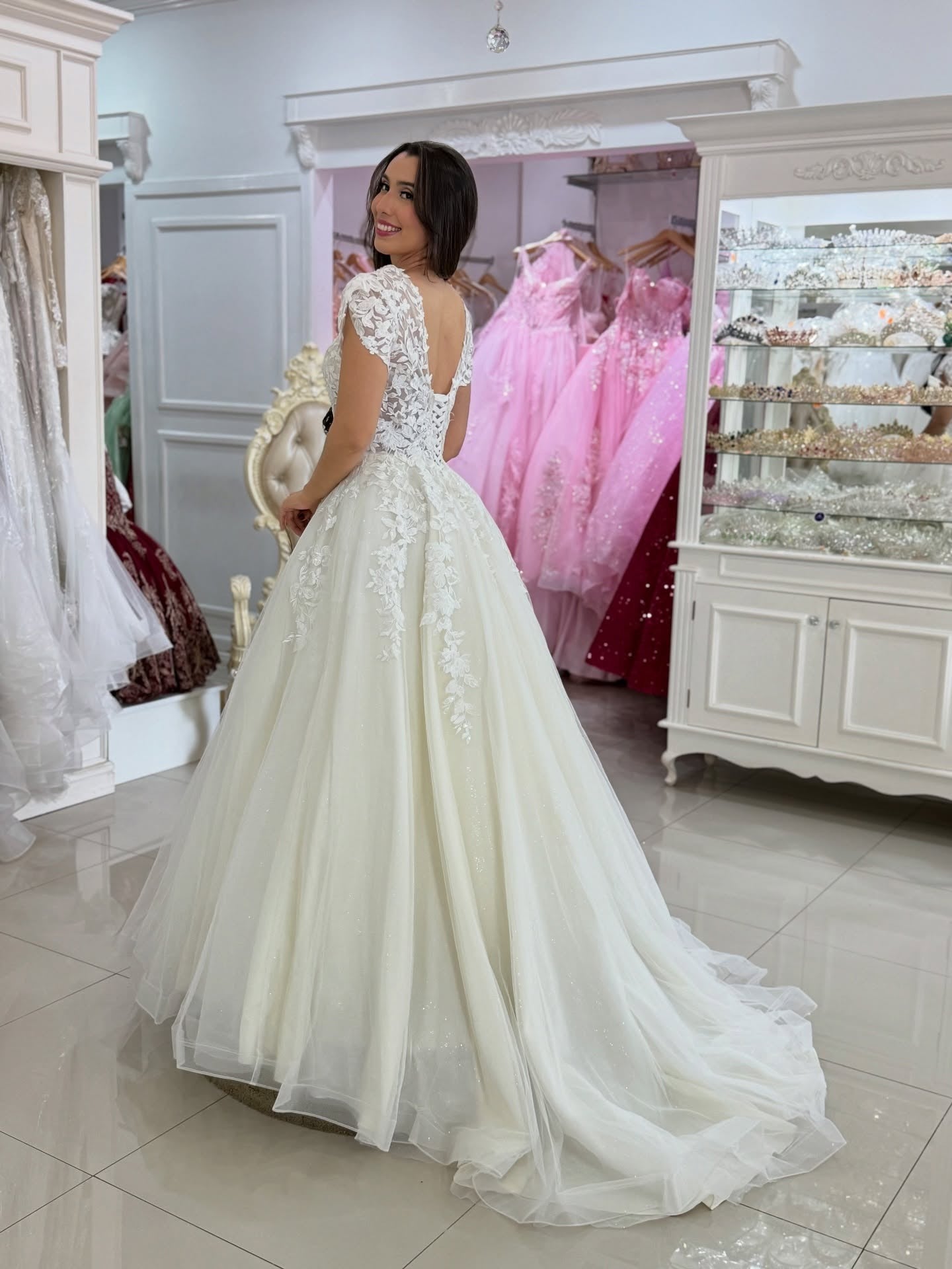 Tulle Lace Appliqued Beach Wedding Dresses A Line Boho Wedding Gowns for Women HE1110