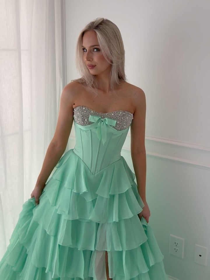 Sweetheart Corset Crystal Beaded Prom Dresses A Line Chiffon Ruffled Evening Gowns HE1101