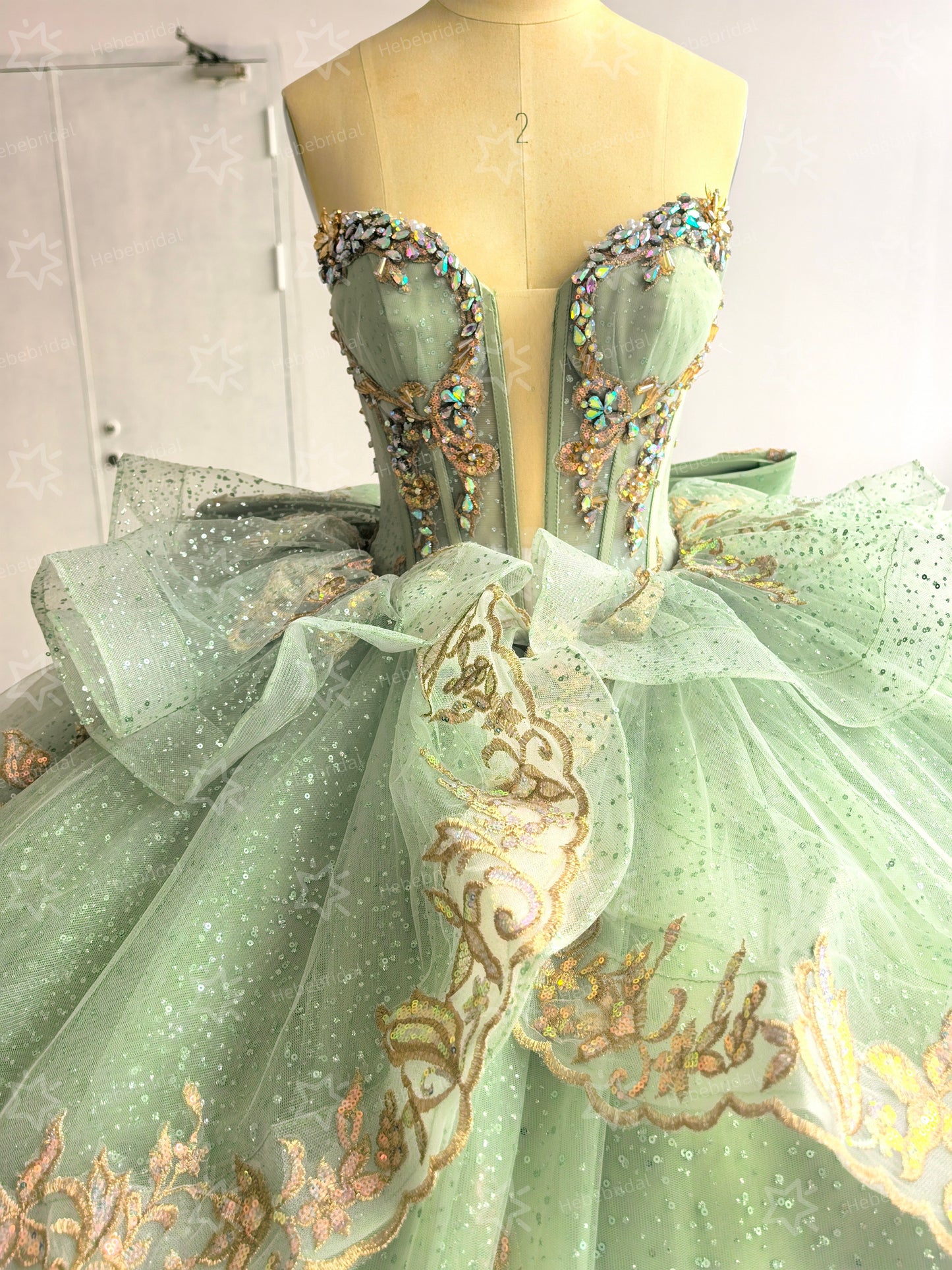 Sweetheart Ball Gown Sage Quinceanera Dresses Tulle Tiered Appliqued Party Gown HE1441
