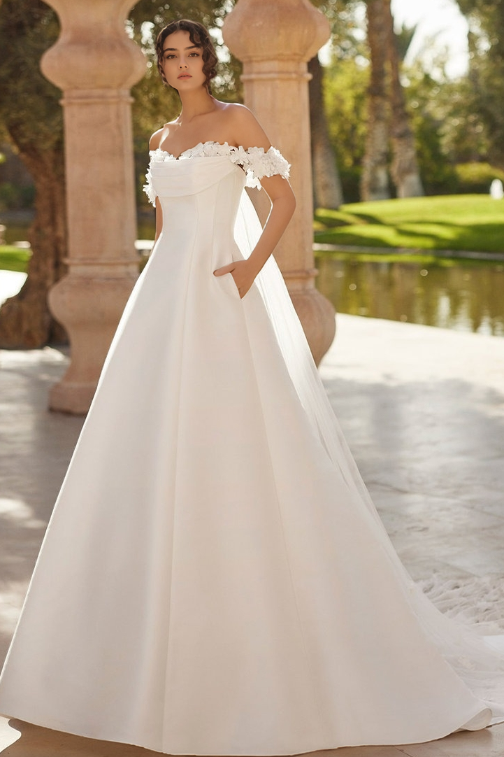 Women's A Line Satin Appliqued Plus Size White Wedding Dresses with Pockets HE875