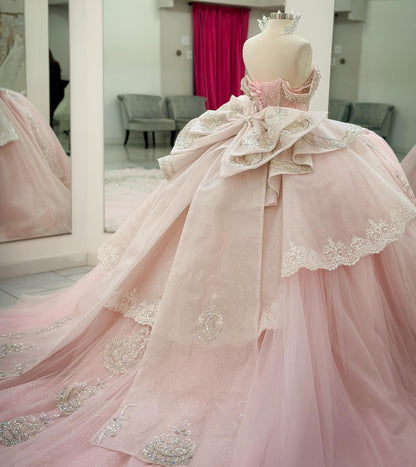 Off Shoulder Pink Quinceanera Dresses Lace Beaded Ball Gown Sweet 16 Party Dress HE1278