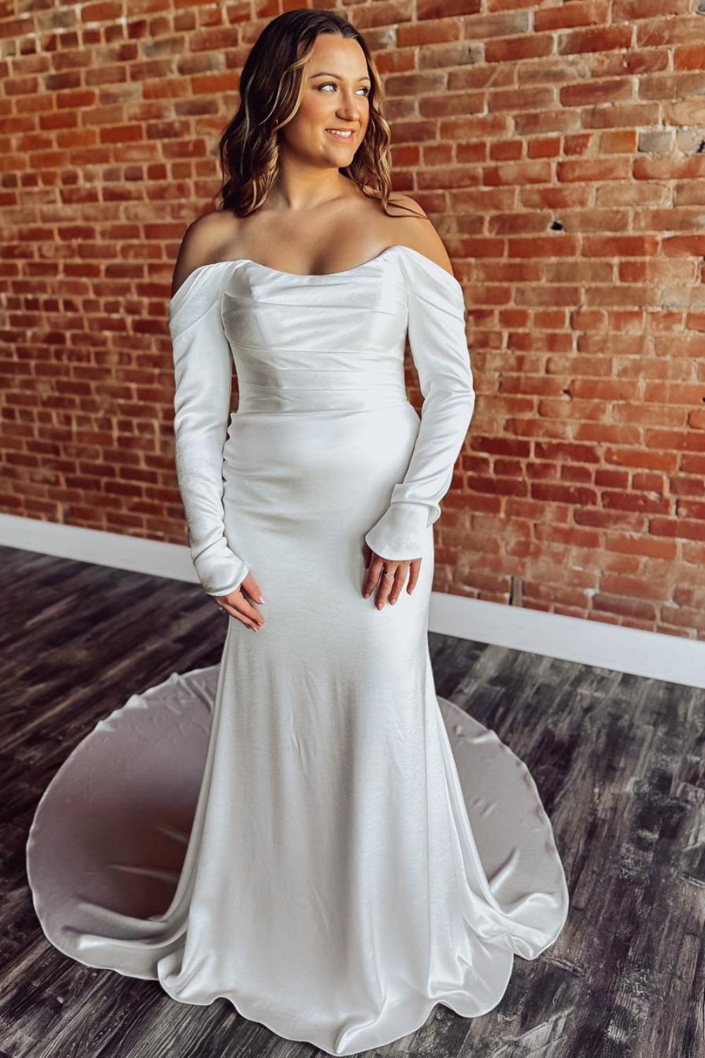 Mermaid Long Sleeves Satin Wedding Gowns Off Shoulder Bridal Wedding Dresses HE1333