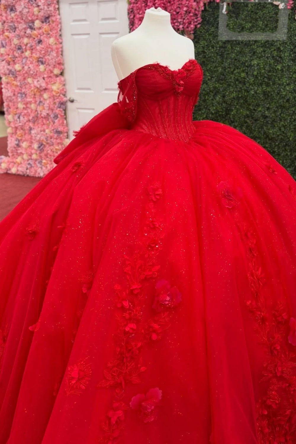 Princess Tulle Lace Appliqued Quinceanera Dresses Red Off Shoulder Party Gowns HE1359
