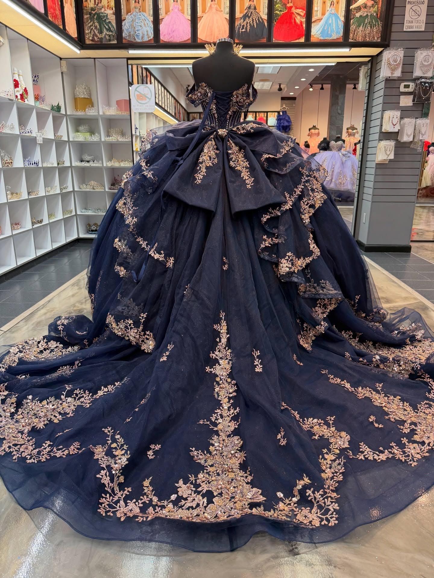 Luxury Lace Crystal Beaded Off Shoulder Quinceanera Dresses for Sweet 15 Party HE1565