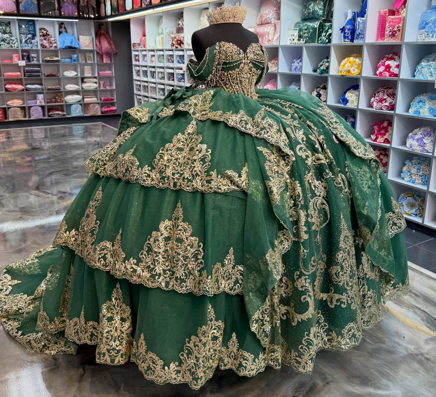 Tulle Lace Appliqued Beaded Green Sweet 16 Ruffled Quinceanera Dresses HE1566