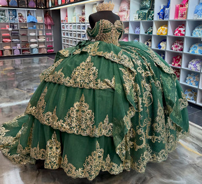 Tulle Lace Appliqued Beaded Green Sweet 16 Ruffled Quinceanera Dresses HE1566