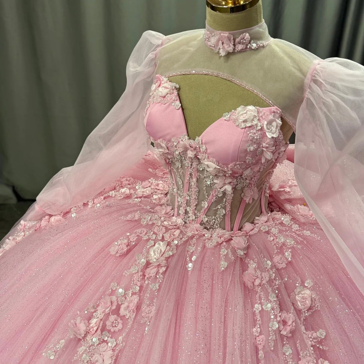 Long Sleeves Tulle Appliqued Tiered Pink Quinceanera Dresses for Sweet 15 Party HE1464