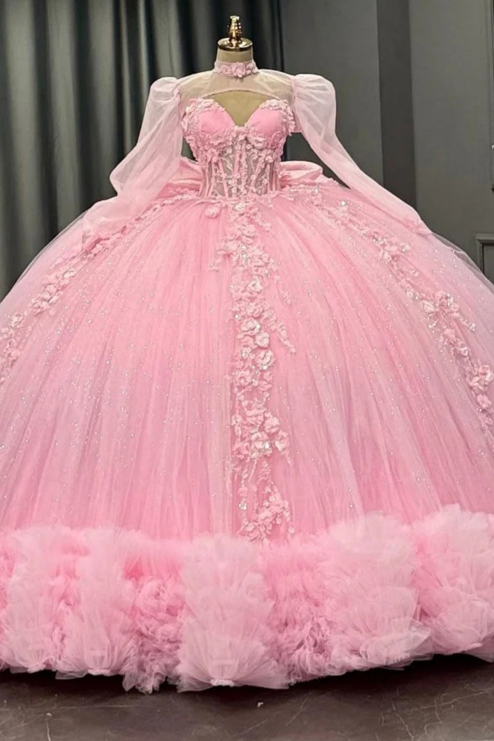 Long Sleeves Tulle Appliqued Tiered Pink Quinceanera Dresses for Sweet 15 Party HE1464