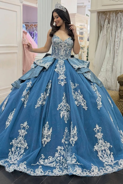 Glittery Tulle Appliqued Quinceanera Dresses V Neck Elegant Sweet 16 Party Gowns HE1401