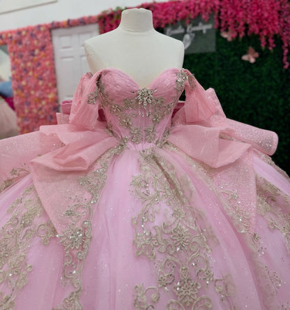 Tulle Lace Appliqued Sweet 15 Quinceanera Dresses Off Shoulder Pink Party Gowns HE1410
