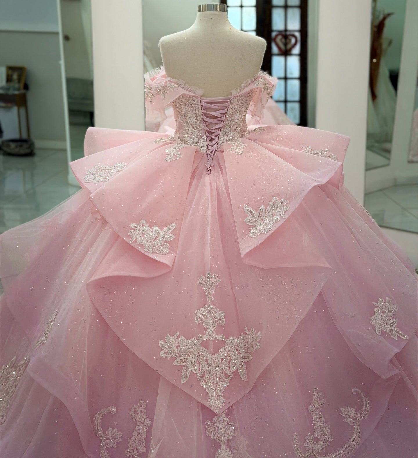 Ball Gown Lace Appliqued Pink Quinceanera Dresses Sweet 15 Off Shoulder Party Gown HE1397