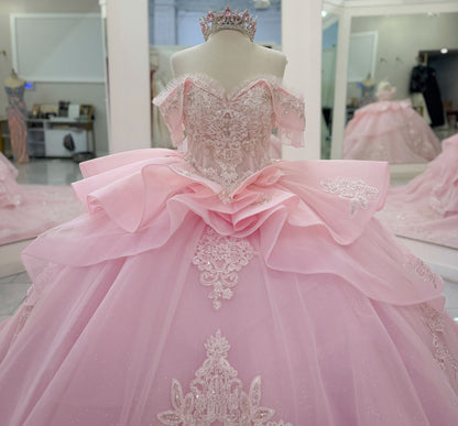 Ball Gown Lace Appliqued Pink Quinceanera Dresses Sweet 15 Off Shoulder Party Gown HE1397