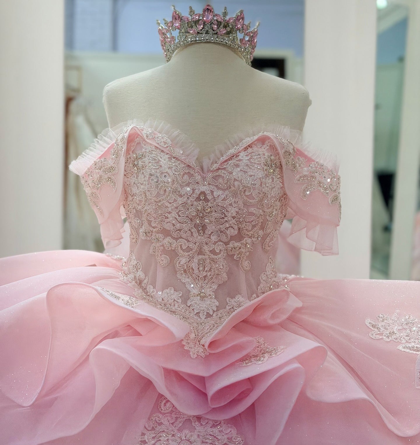 Ball Gown Lace Appliqued Pink Quinceanera Dresses Sweet 15 Off Shoulder Party Gown HE1397