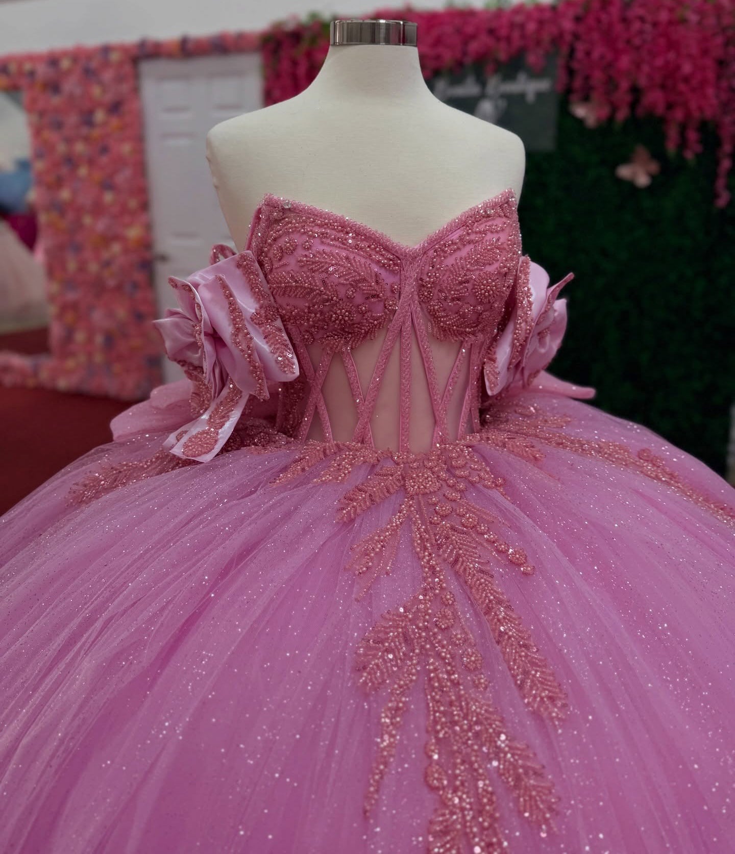 Glittery Tulle Crystal Beaded Pink Quinceanera Dresses Sweet 15 Party Gowns with Bowknot HE1409