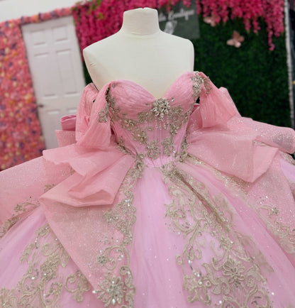 Tulle Lace Appliqued Sweet 15 Quinceanera Dresses Off Shoulder Pink Party Gowns HE1410