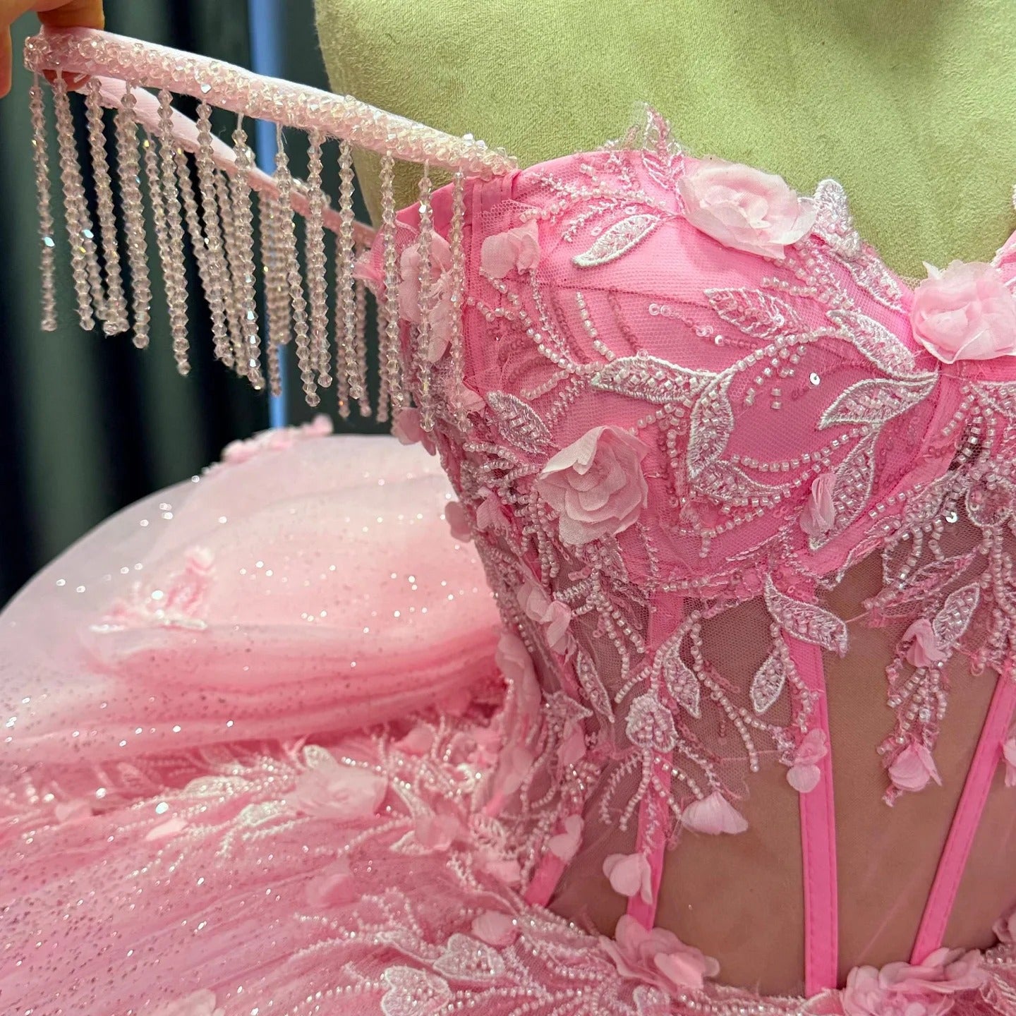 Princess Off Shoulder Quinceanera Dresses Pink Tulle Lace Appliqued Sweet 15 Birthday Dresses HE1457