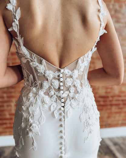 Mermaid Tulle Lace Appliqued V Neck Wedding Dresses 3d Flower Bridal Gowns HE1568