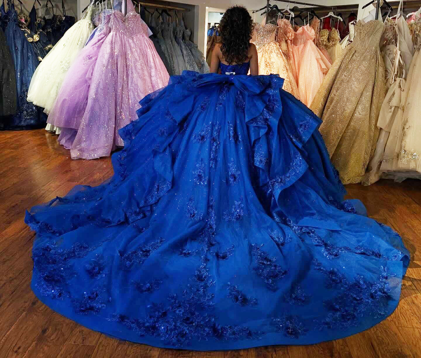 Ball Gown Sweetheart Lace Appliqued Royal Quinceanera Dresses for Sweet 15 HE1460