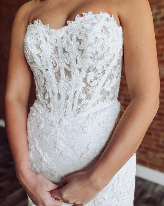 Strapless Mermaid Tulle Lace Appliqued Beach Wedding Dresses for Women HE1566