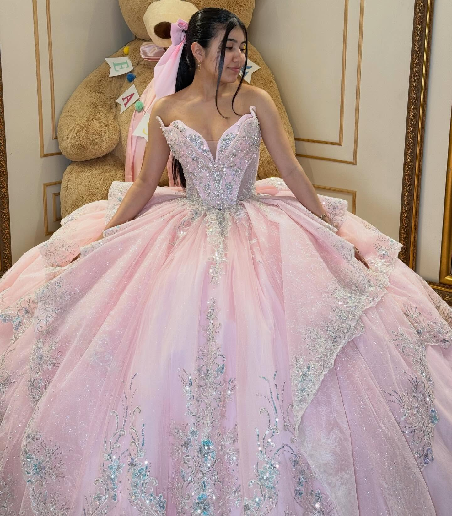 Luxury Sweetheart Crystal Beaded Strapless Pink Quinceanera Dresses for Sweet 16 HE1586