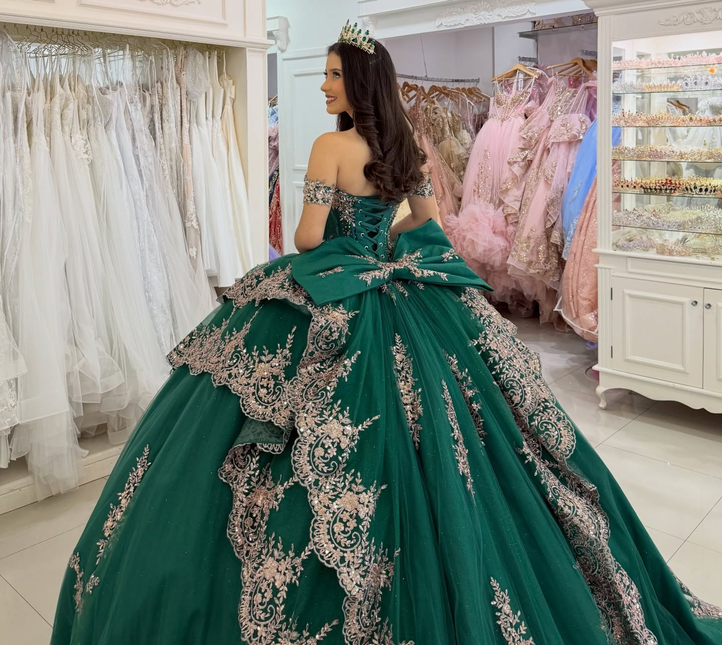 Off Shoulder Green Quinceanera Dresses Sweet 16 Luxury Lace Appliqued Party Gown HE1820