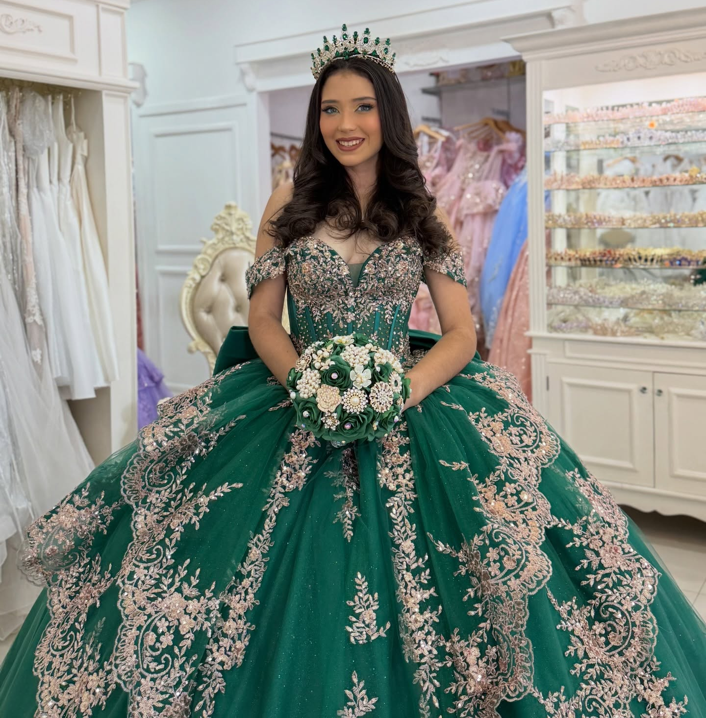 Off Shoulder Green Quinceanera Dresses Sweet 16 Luxury Lace Appliqued Party Gown HE1820