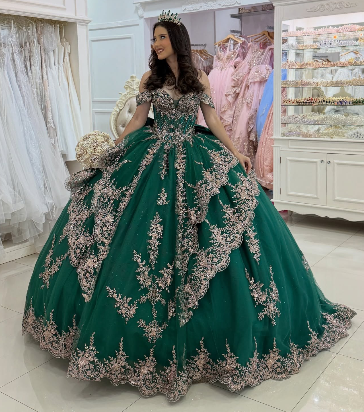 Off Shoulder Green Quinceanera Dresses Sweet 16 Luxury Lace Appliqued Party Gown HE1820