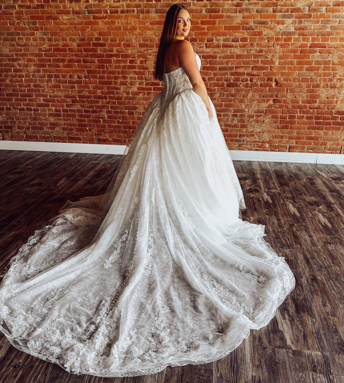 Sweetheart Tulle Lace A Line Boho Wedding Dresses Plus Size Bride Wedding Gown HE1571