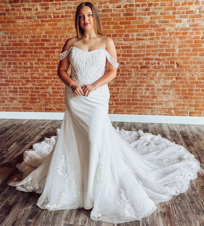 Off Shoulder Mermaid Tulle Lace Appliqued Boho Wedding Dresses for Women HE1561