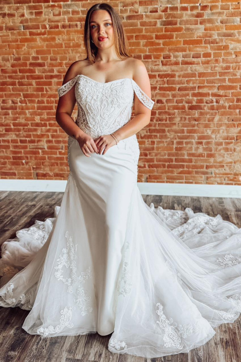 Off Shoulder Mermaid Tulle Lace Appliqued Boho Wedding Dresses for Women HE1561