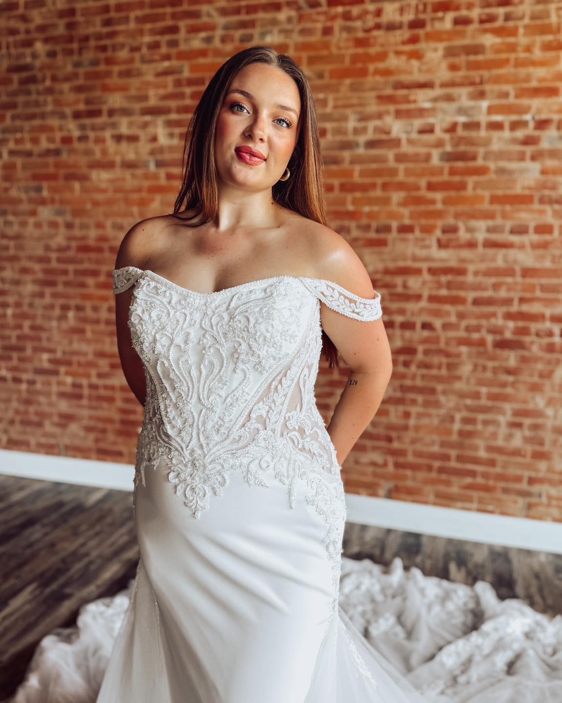 Off Shoulder Mermaid Tulle Lace Appliqued Boho Wedding Dresses for Women HE1561