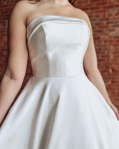 A Line Sweetheart Satin Wedding Dresses Plus Size Strapless Wedding Gowns HE1565