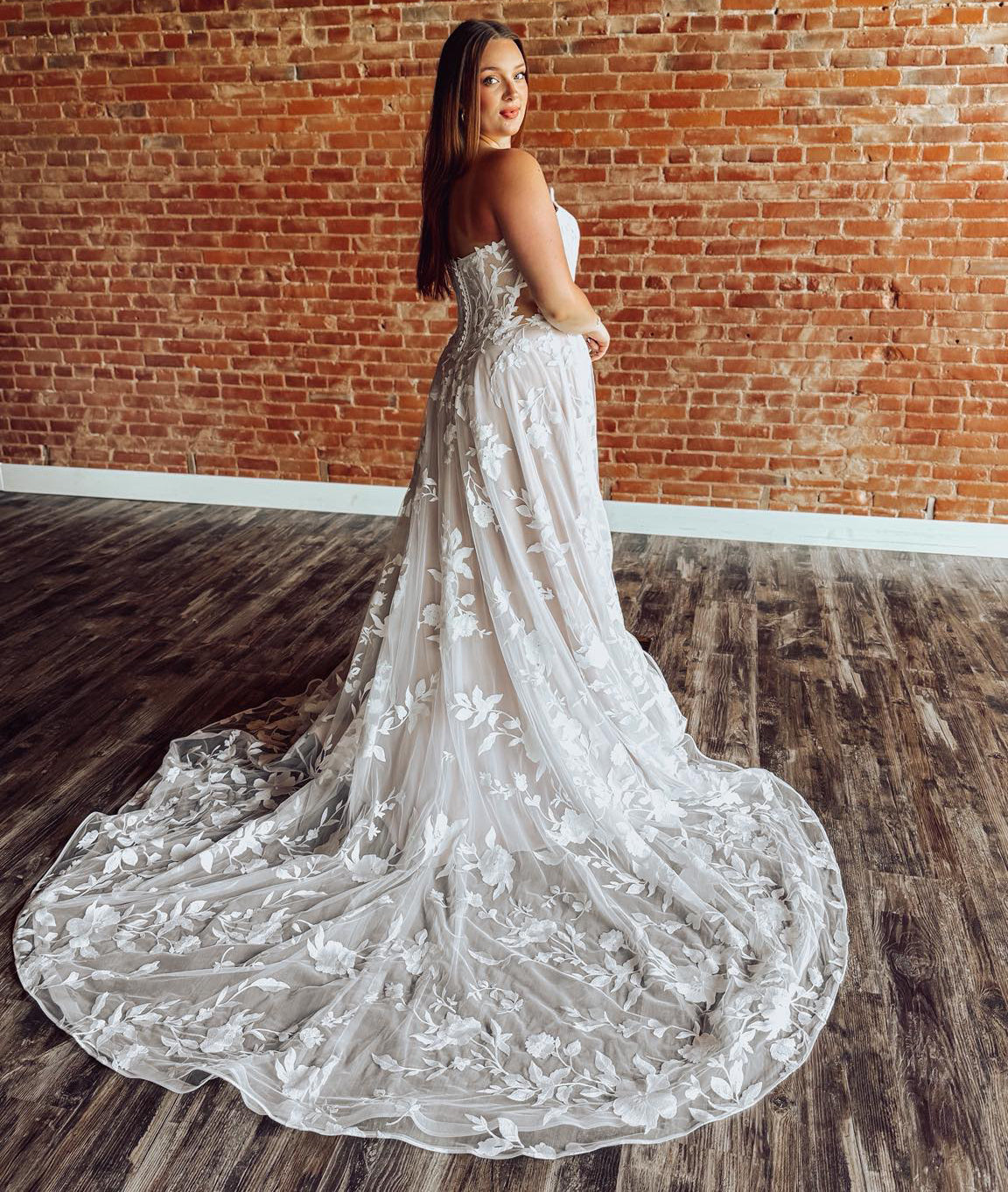 Sweetheart A Line Lace Appliqued Beach Wedding Dresses Strapless Boho Hebebridal Sweetheart A Line Lace Appliqued Beach Wedding Dresses Strapless Boho Hebebridal