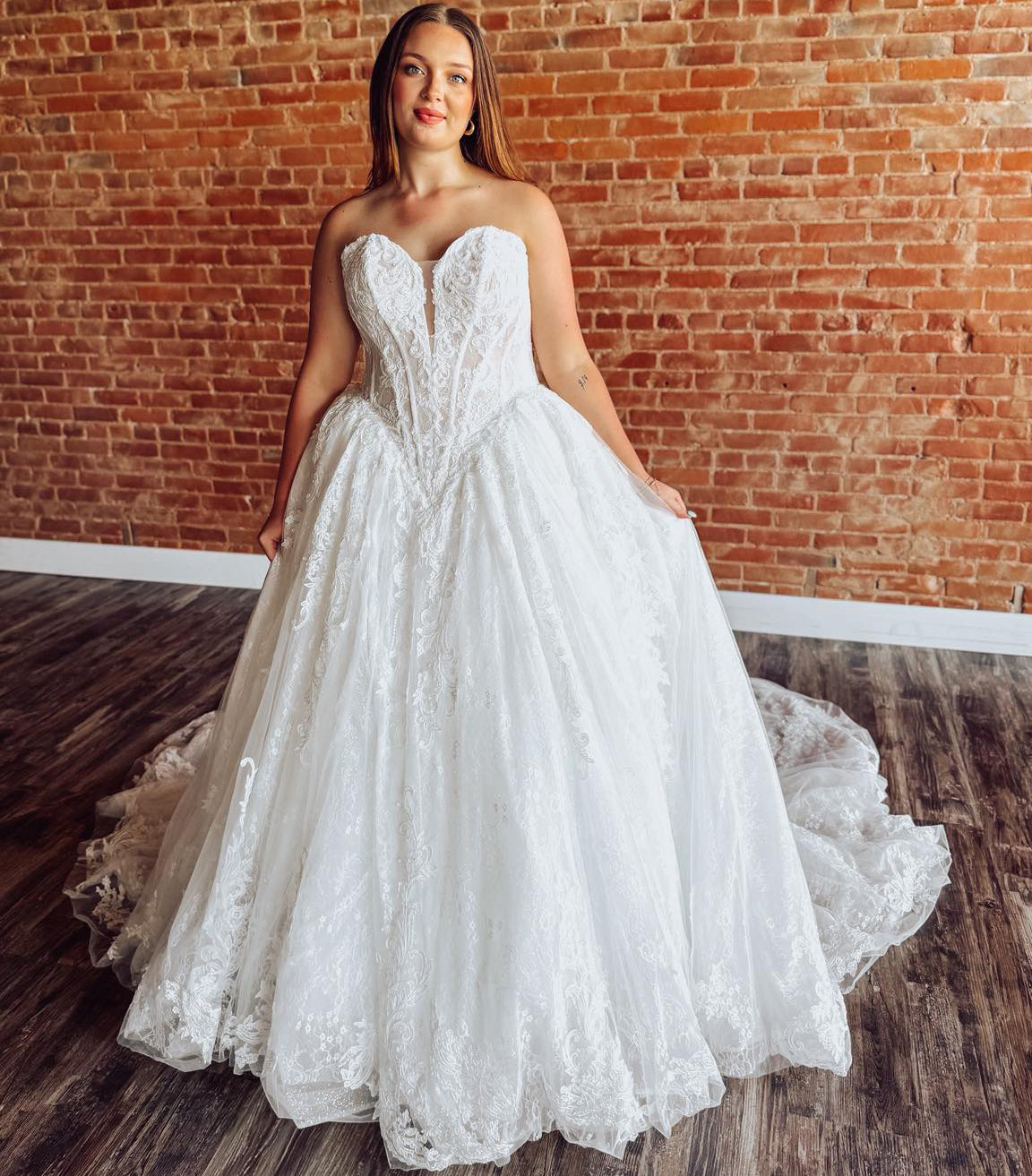 Sweetheart Tulle Lace A Line Boho Wedding Dresses Plus Size Bride Wedding Gown HE1571