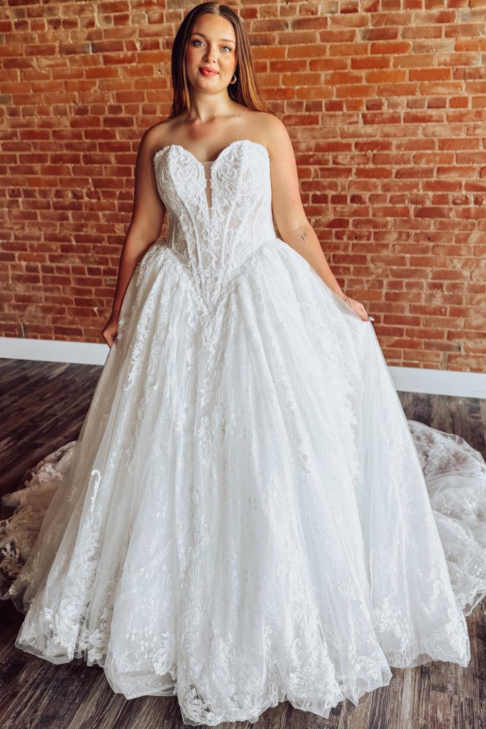 Sweetheart Tulle Lace A Line Boho Wedding Dresses Plus Size Bride Wedding Gown HE1571