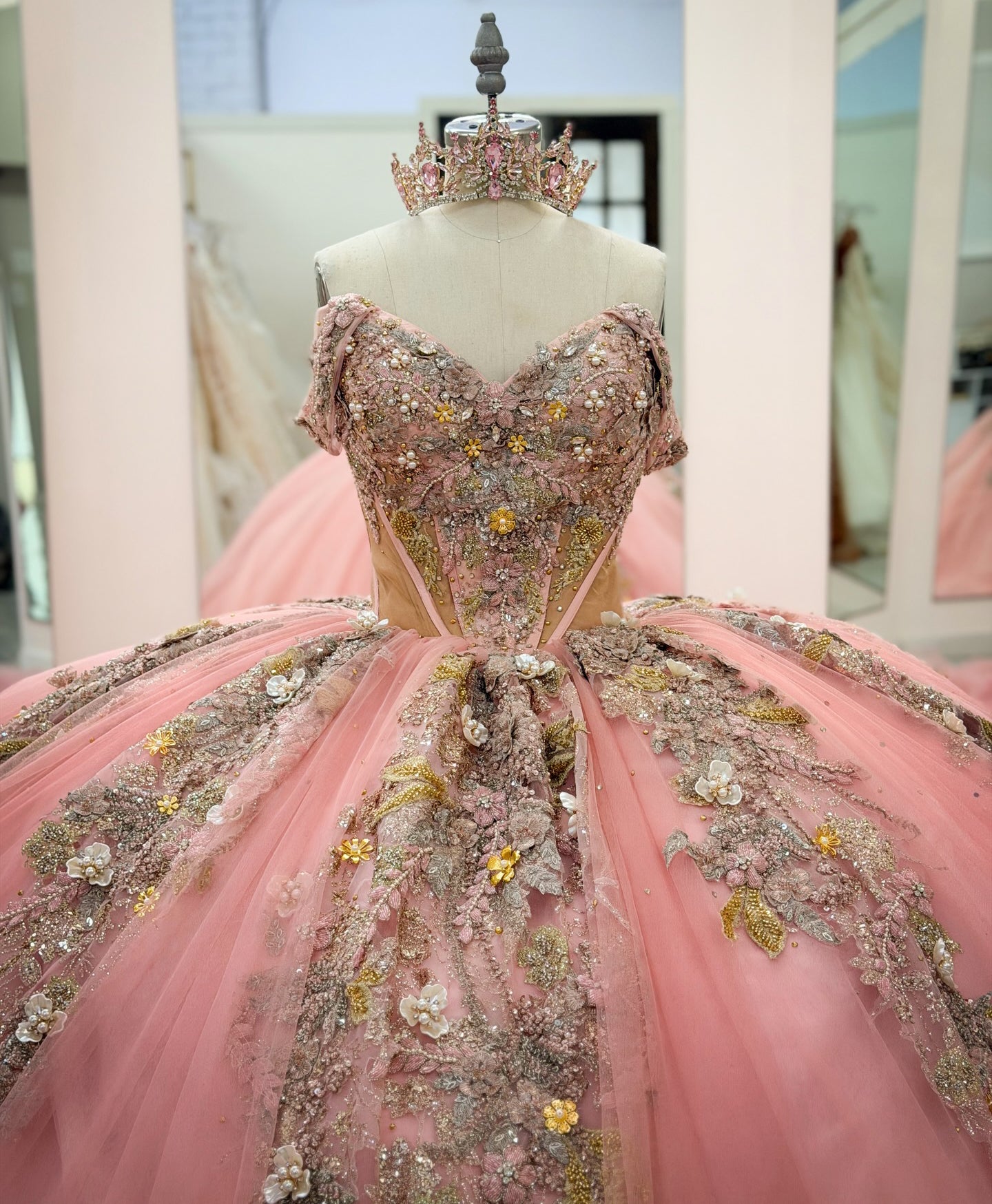 Princess Ball Gown Pink Tulle Lace Appliqued Ruffled Quinceanera Dresses HE1555