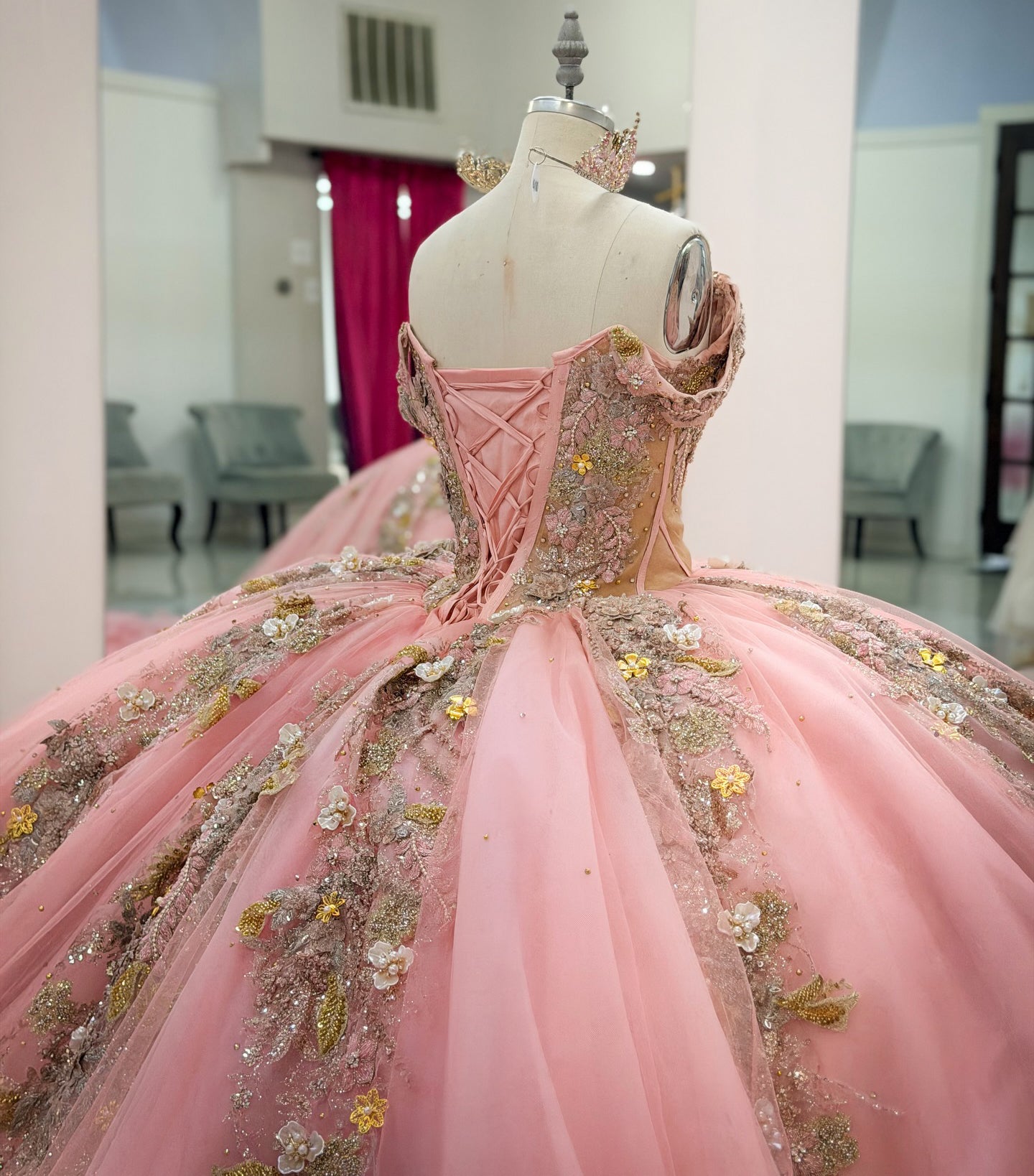 Princess Ball Gown Pink Tulle Lace Appliqued Ruffled Quinceanera Dresses HE1555